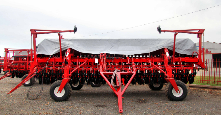 Cobertores para maquinaria agrícola