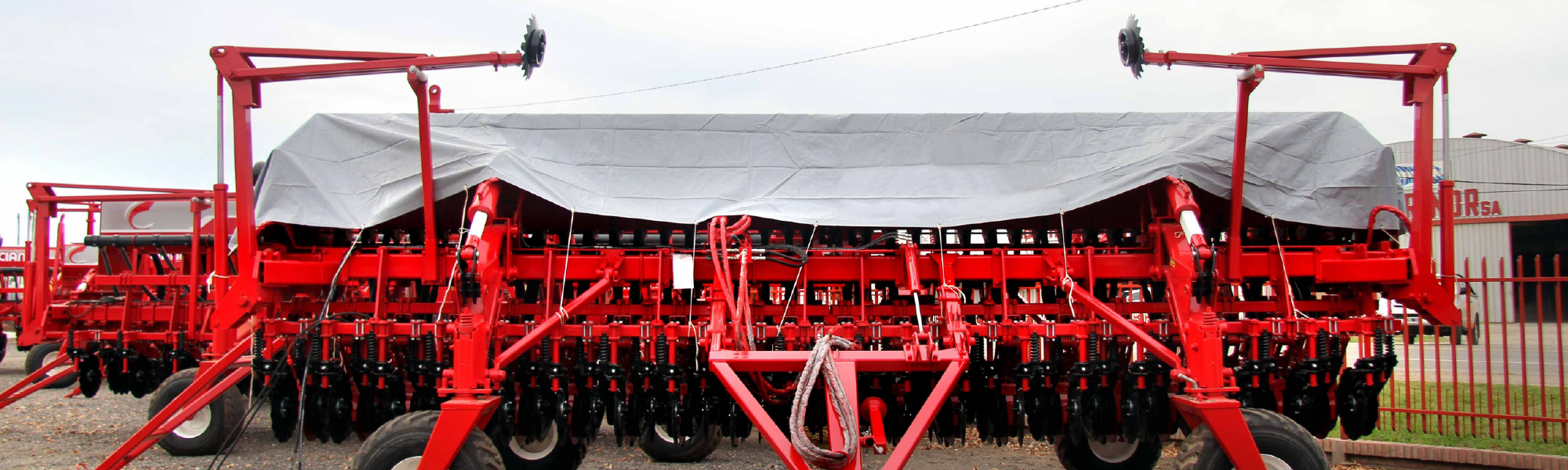 Cobertores para maquinaria agrícola